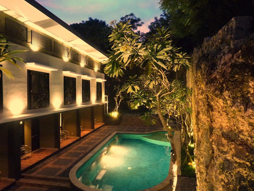 White Rock Lodge นูซาดูอา ภายนอก รูปภาพ